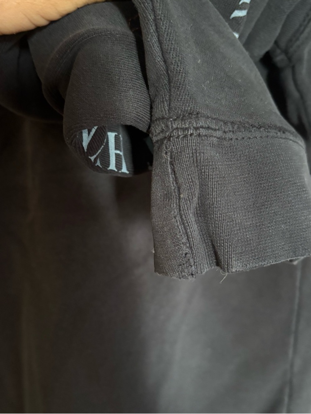 Kuiu black hoodie - Picture 5 of 6